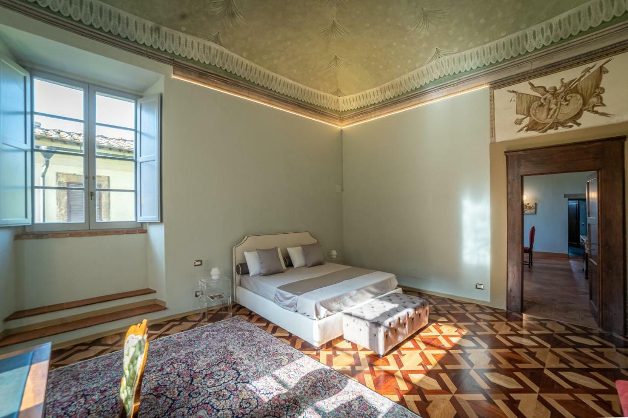 Historical Renaissance Palace Montepulciano Bagian luar foto